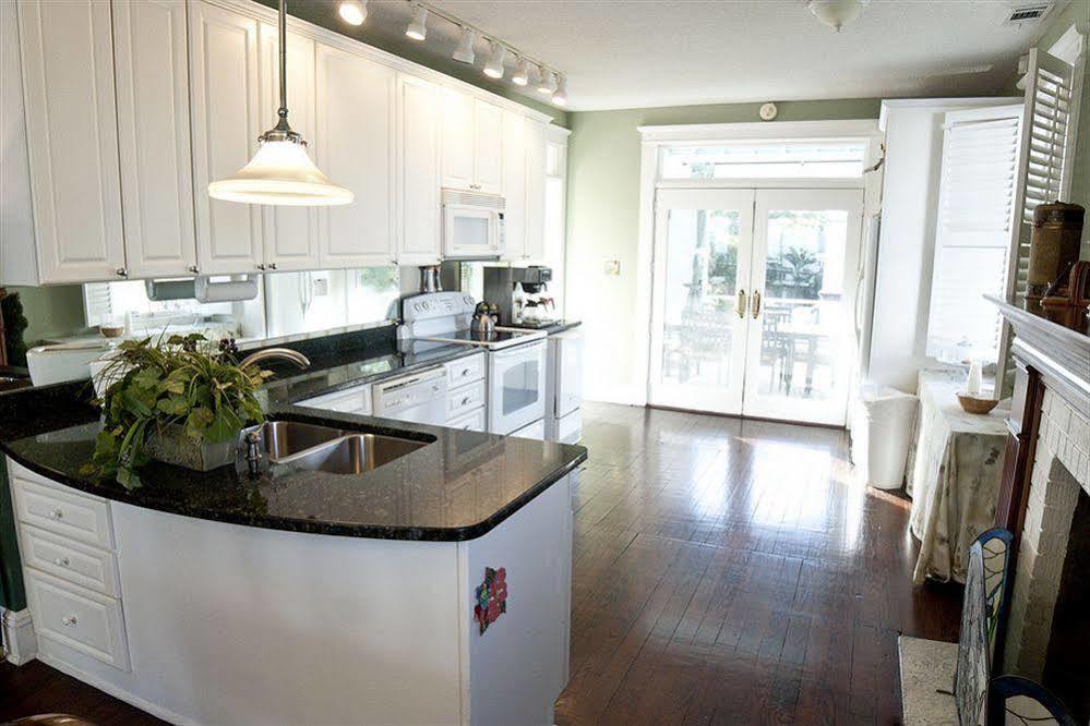 Desoto Beach Bed And Breakfast Тайби Айлънд Екстериор снимка